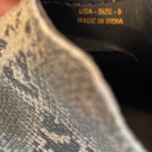 NWT Crevo Canna Snake Print Leather Booties Size 9 - Picture 7 of 9